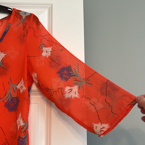 Super Cute Open Back Top by Yahada - Picture 3 of 8